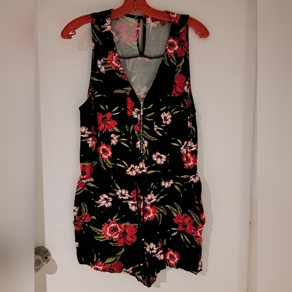 Guess floral romper - Picture 1 of 1